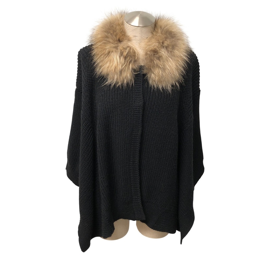 Stella Forest Poncho Womens T2 Medium Black Raccoon Fur Collar Waffle Knit Wrap